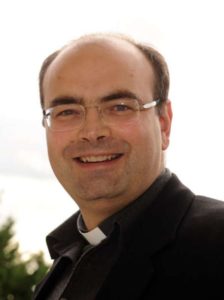 monsignor-andrea-manto-744947